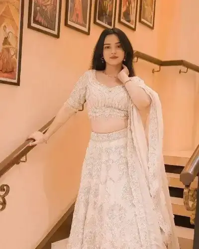 Escort Service In Kamptee